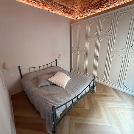 Apartment La Finestra Sul Borgo - Finalborgo - Con Deposito Bici *